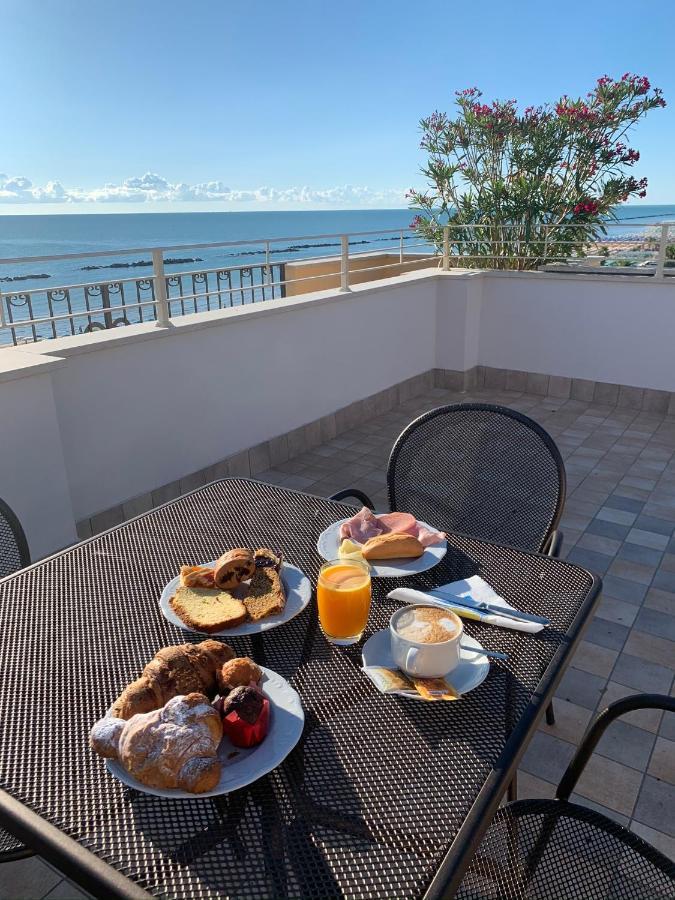 Hotel Bahia San Benedetto del Tronto Luaran gambar